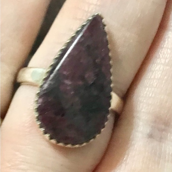 New Sterling Silver Teardrop Russian Eudialyte Ring Size 8 Red Greens Crystal - Picture 3 of 16